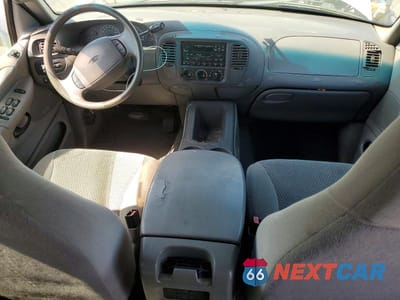 Zdjęcie 8 z 14 samochodu: 2001 FORD EXPEDITION XLT VIN:1FMRU15W41LA02876 - miniatura