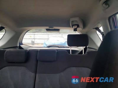 Zdjęcie 10 z 13 samochodu: 2010 HONDA FIT SPORT VIN:JHMGE8H48AS013864 - miniatura