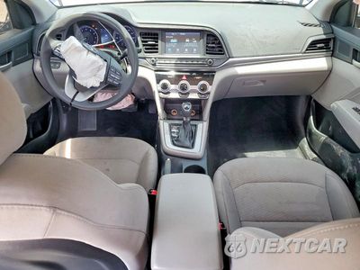 Zdjęcie 8 z 12 samochodu: 2019 HYUNDAI ELANTRA SEL VIN:5NPD84LF0KH452568 - miniatura