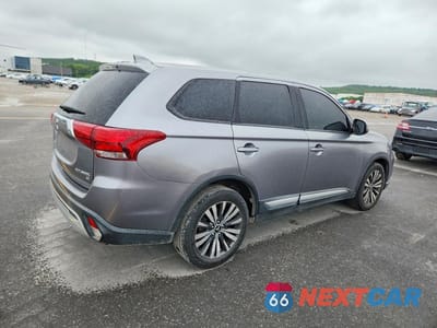 Trzecie zdjęcie samochodu z tyłu: 2019 MITSUBISHI OUTLANDER SE VIN:JA4AD3A37KZ034917 - miniatura