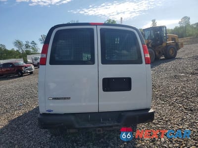 Zdjęcie 6 z 13 samochodu: 2018 CHEVROLET EXPRESS G2500 VIN:1GCWGAFG6J1340362 - miniatura