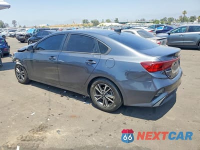 Drugie zdjęcie samochodu z przodu: 2023 KIA FORTE LXS VIN:3KPF24AD1PE601562 - miniatura