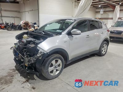 2020 KIA SPORTAGE LX KNDPMCAC4L7662625 - główne zdjęcie licytacji z USA - miniatura