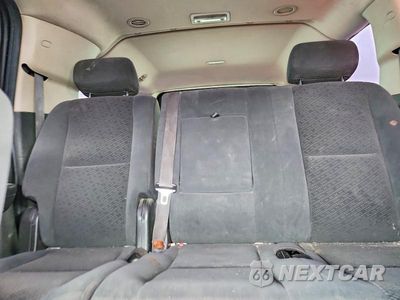 Zdjęcie 10 z 13 samochodu: 2007 CHEVROLET SUBURBAN C1500 VIN:3GNFC16J37G289041 - miniatura
