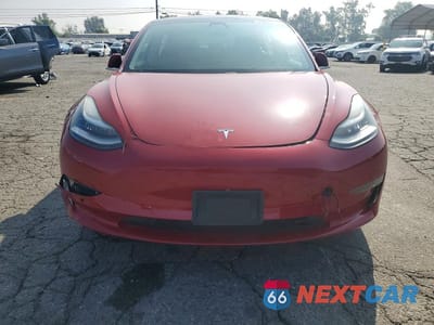 Piąte zdjęcie samochodu w środku: 2018 TESLA 3 VIN:5YJ3E1EA6JF163728 - miniatura