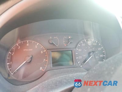 Zdjęcie 9 z 13 samochodu: 2015 NISSAN SENTRA S VIN:3N1AB7AP9FY285057 - miniatura
