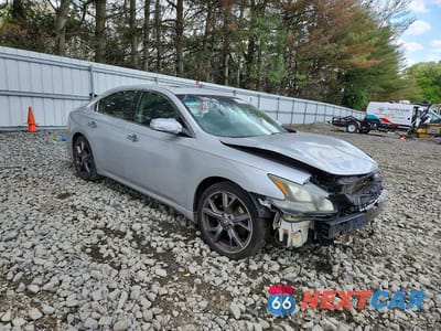 Czwarte zdjęcie samochodu z boku: 2013 NISSAN MAXIMA 3.5 S VIN:1N4AA5AP2DC814980 - miniatura