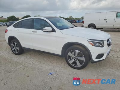 Czwarte zdjęcie samochodu z boku: 2019 MERCEDES-BENZ GLC COUPE 300 4MATIC VIN:WDC0J4KB4KF574713 - miniatura