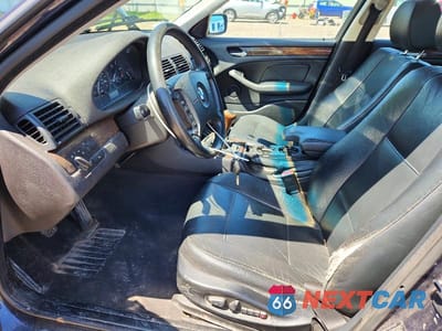 Zdjęcie 7 z 12 samochodu: 2004 BMW 325 XI VIN:WBAEU334X4PF60924 - miniatura