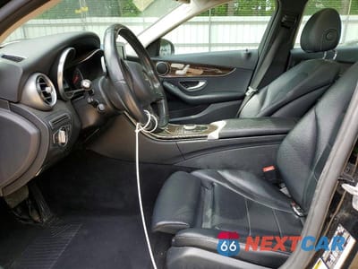 Zdjęcie 7 z 12 samochodu: 2017 MERCEDES-BENZ C 300 4MATIC VIN:55SWF4KB6HU208815 - miniatura