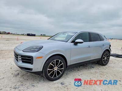 2025 PORSCHE CAYENNE WP1AA2AY3SDA02305 - główne zdjęcie licytacji z USA - miniatura