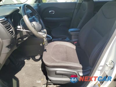 Zdjęcie 7 z 12 samochodu: 2016 KIA SOUL BASE VIN:KNDJN2A29G7362217 - miniatura