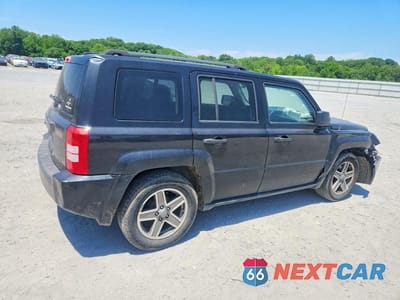 Trzecie zdjęcie samochodu z tyłu: 2008 JEEP PATRIOT SPORT VIN:1J8FT28WX8D761055 - miniatura