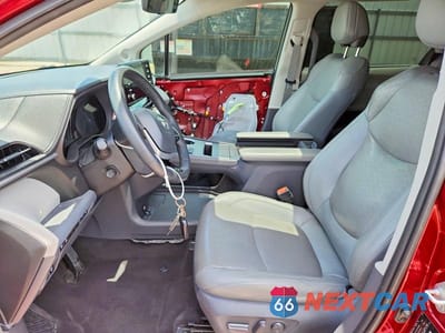 Zdjęcie 7 z 13 samochodu: 2021 TOYOTA SIENNA LIMITED 7-PASSENGER VIN:5TDZRKEC9MS064245 - miniatura