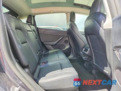 Zdjęcie 10 z 12 samochodu: 2022 TESLA MODEL Y VIN:7SAYGDEF9NF452401 - miniatura