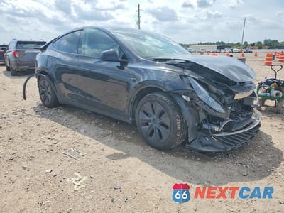 Czwarte zdjęcie samochodu z boku: 2025 TESLA MODEL Y VIN:7SAYGDEE9SA369468 - miniatura