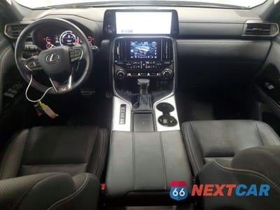Zdjęcie 8 z 13 samochodu: 2023 LEXUS LX 600 F SPORT HANDLING VIN:JTJMB7CX9P4019708 - miniatura
