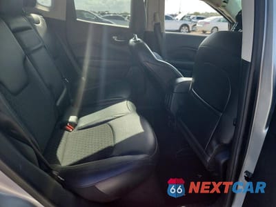 Zdjęcie 6 z 10 samochodu: 2019 JEEP COMPASS LATITUDE VIN:3C4NJCBB8KT636948 - miniatura