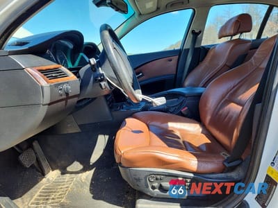 Zdjęcie 7 z 12 samochodu: 2007 BMW 525 VIN:WBANF335X7CS41583 - miniatura