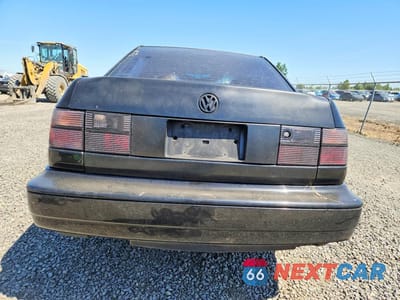 Zdjęcie 6 z 12 samochodu: 1998 VOLKSWAGEN JETTA TDI VIN:3VWRF81H5WM243024 - miniatura