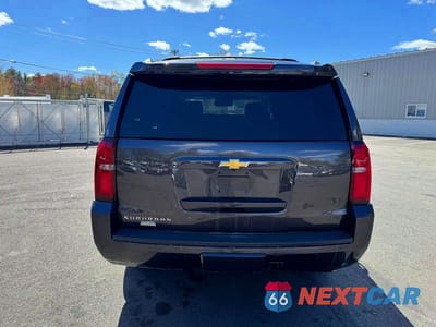 Zdjęcie 6 z 13 samochodu: 2017 CHEVROLET SUBURBAN K1500 LT VIN:1GNSKHKC7HR354038 - miniatura