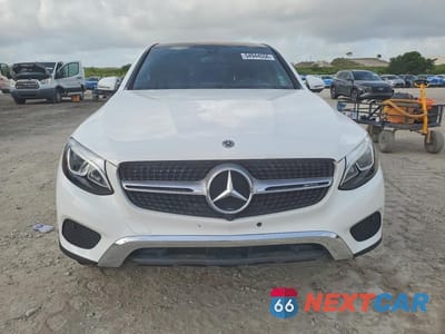 Piąte zdjęcie samochodu w środku: 2019 MERCEDES-BENZ GLC COUPE 300 4MATIC VIN:WDC0J4KB4KF574713 - miniatura