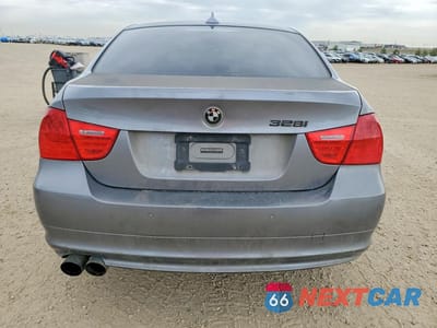 Zdjęcie 6 z 12 samochodu: 2009 BMW 328 XI VIN:WBAPK73509A449496 - miniatura