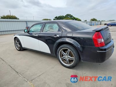 Drugie zdjęcie samochodu z przodu: 2010 CHRYSLER 300 TOURING VIN:2C3CA1CV6AH285019 - miniatura