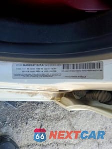 Zdjęcie 12 z 12 samochodu: 2016 MASERATI GHIBLI S VIN:ZAM57RTA6G1176934 - miniatura