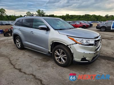 Czwarte zdjęcie samochodu z boku: 2015 TOYOTA HIGHLANDER XLE VIN:5TDJKRFH2FS198506 - miniatura