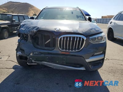 Piąte zdjęcie samochodu w środku: 2018 BMW X3 XDRIVE30I VIN:5UXTR9C55JLD62406 - miniatura