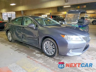 Czwarte zdjęcie samochodu z boku: 2013 LEXUS ES 350 VIN:JTHBK1GG2D2003549 - miniatura