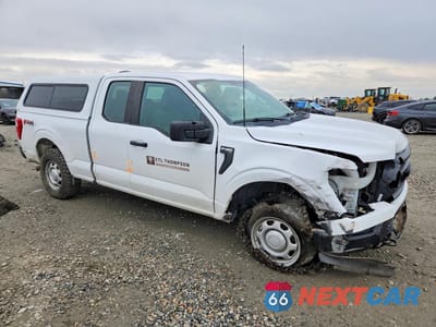 Czwarte zdjęcie samochodu z boku: 2023 FORD F150 SUPER CAB VIN:1FTFX1E54PKD84900 - miniatura
