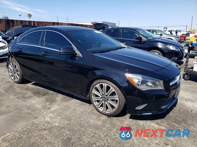 Czwarte zdjęcie samochodu z boku: 2018 MERCEDES-BENZ CLA 250 VIN:WDDSJ4EB0JN639822 - miniatura