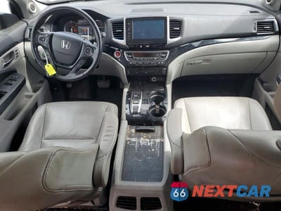 Zdjęcie 8 z 12 samochodu: 2016 HONDA PILOT TOURING VIN:5FNYF6H99GB115148 - miniatura
