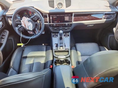 Zdjęcie 8 z 13 samochodu: 2024 PORSCHE MACAN BASE VIN:WP1AA2A54RLB03570 - miniatura