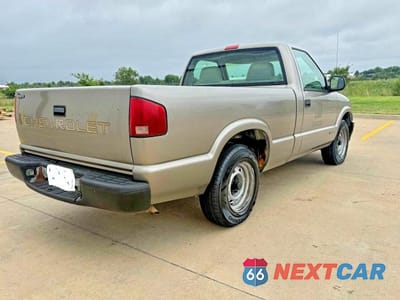 Czwarte zdjęcie samochodu z boku: 1998 CHEVROLET S TRUCK S10 VIN:1GCCS14X9W8201961 - miniatura