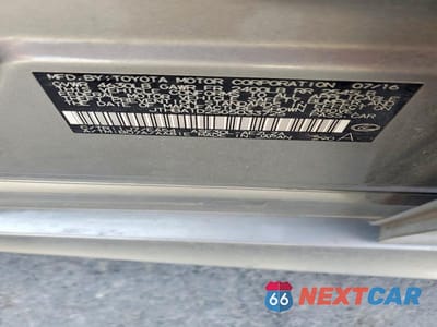 Zdjęcie 12 z 12 samochodu: 2016 LEXUS IS 200T VIN:JTHBA1D25G5033725 - miniatura