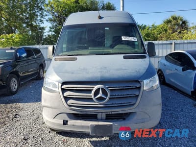 Piąte zdjęcie samochodu w środku: 2019 MERCEDES BENZ SPRINTER 2500 DELIVERY VAN VIN:WD4PF1CD6KT012775 - miniatura