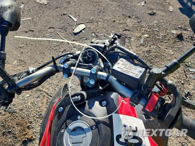 Zdjęcie 7 z 9 samochodu: 2017 YAMAHA FZ07 VIN:JYARM06E7HA011383 - miniatura