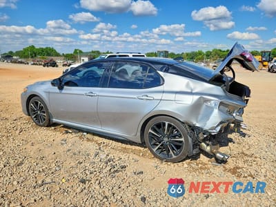 Drugie zdjęcie samochodu z przodu: 2020 TOYOTA CAMRY XSE VIN:4T1K61AK3LU301173 - miniatura
