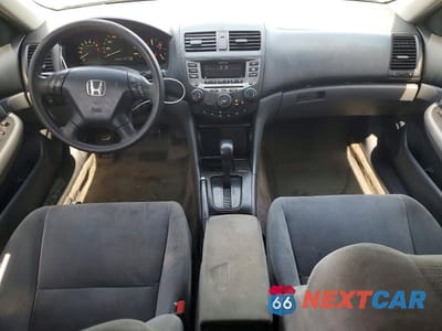 Zdjęcie 8 z 12 samochodu: 2006 HONDA ACCORD LX VIN:1HGCM66306A062010 - miniatura