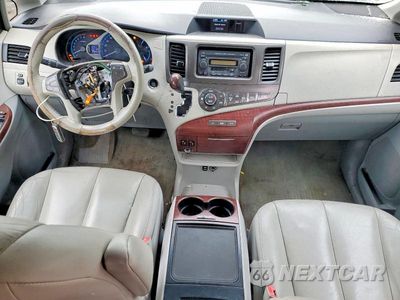 Zdjęcie 8 z 13 samochodu: 2014 TOYOTA SIENNA XLE VIN:5TDDK3DC7ES085831 - miniatura