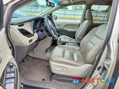 Zdjęcie 7 z 14 samochodu: 2017 TOYOTA SIENNA XLE PREMIUM 8-PASSENGER VIN:5TDYZ3DC0HS771114 - miniatura