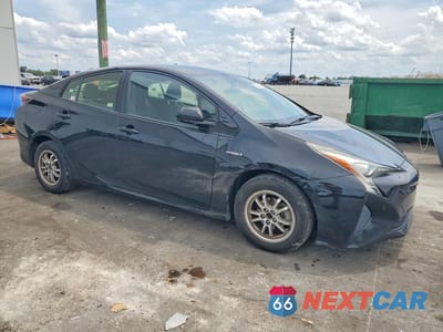 Czwarte zdjęcie samochodu z boku: 2018 TOYOTA PRIUS THREE VIN:JTDKARFU9J3554724 - miniatura