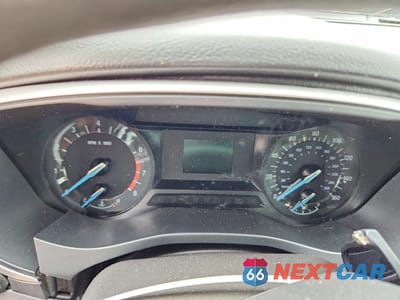 Zdjęcie 9 z 13 samochodu: 2016 FORD FUSION S VIN:3FA6P0G73GR328893 - miniatura