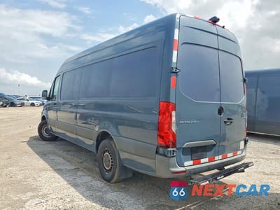 Drugie zdjęcie samochodu z przodu: 2019 MERCEDES BENZ SPRINTER 2500 DELIVERY VAN VIN:WD4PF1CD7KP148843 - miniatura