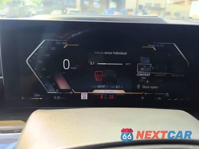 Zdjęcie 8 z 15 samochodu: 2023 BMW X7 M60I VIN:5UX33EM04P9R91655 - miniatura
