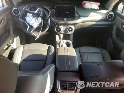Zdjęcie 8 z 14 samochodu: 2025 CHEVROLET BLAZER 3LT VIN:3GNKBJRS8SS105465 - miniatura