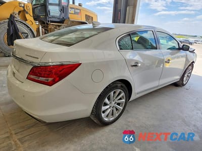Trzecie zdjęcie samochodu z tyłu: 2016 BUICK LACROSSE VIN:1G4GB5G33GF158311 - miniatura